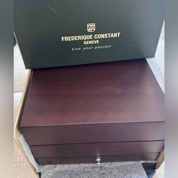 Frederique Constant Slimline
Moonphase Manufacture - Picture 5 of 10